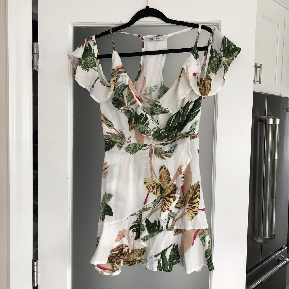 Gab and Kate Floral Mini Dress- size Medium